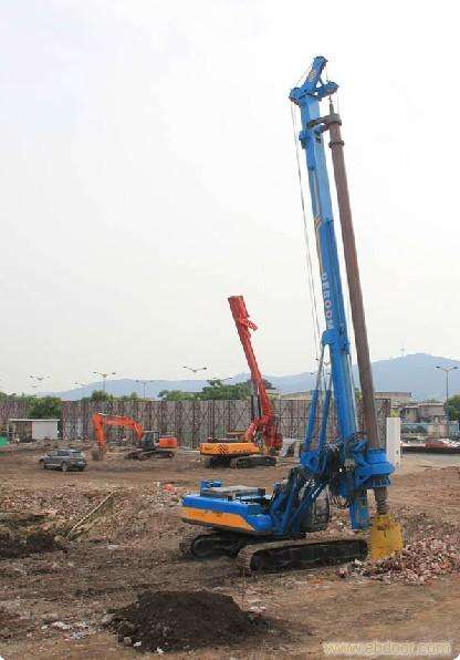 貴陽旋挖鉆機租賃房建工程施工案例.jpg 貴陽旋挖鉆機租賃房建工程施工案例.jpg