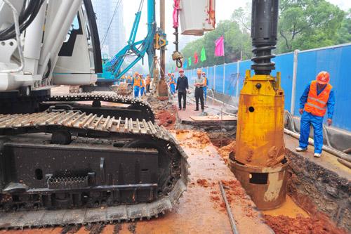 合肥旋挖鉆機租賃地鐵工程施工案例.jpg 合肥旋挖鉆機租賃地鐵工程施工案例.jpg