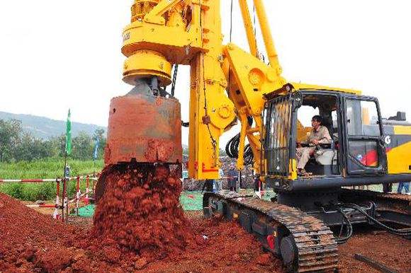 長(zhǎng)沙旋挖鉆機(jī)租賃地鐵工程施工案例.jpg 長(zhǎng)沙旋挖鉆機(jī)租賃地鐵工程施工案例.jpg