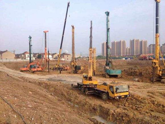 鹽城旋挖鉆機(jī)租賃橋梁工程施工案例.jpg 鹽城旋挖鉆機(jī)租賃橋梁工程施工案例.jpg