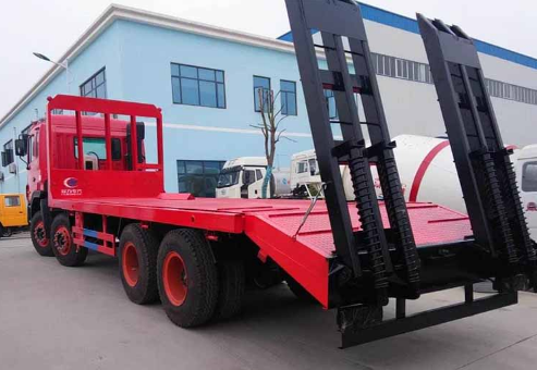 旋挖鉆機(jī)裝車(chē)板車(chē).png 旋挖鉆機(jī)裝車(chē)板車(chē).png