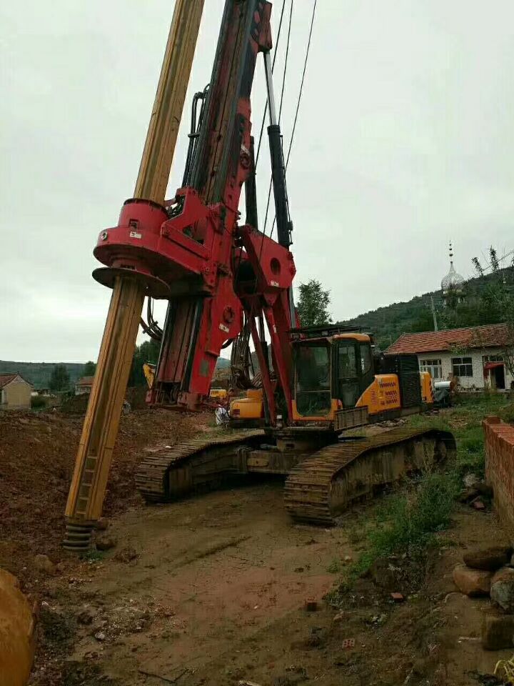 三一旋挖鉆機施工.jpg 三一旋挖鉆機施工.jpg