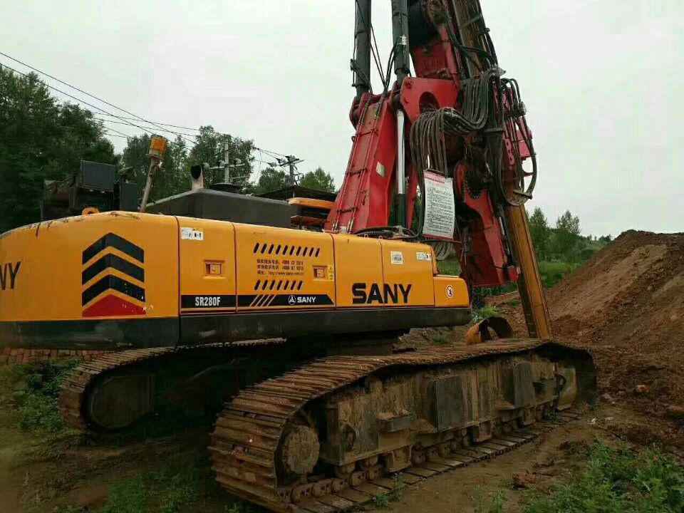 青島膠州機(jī)場(chǎng)高速施工案例.jpg 青島膠州機(jī)場(chǎng)高速施工案例.jpg