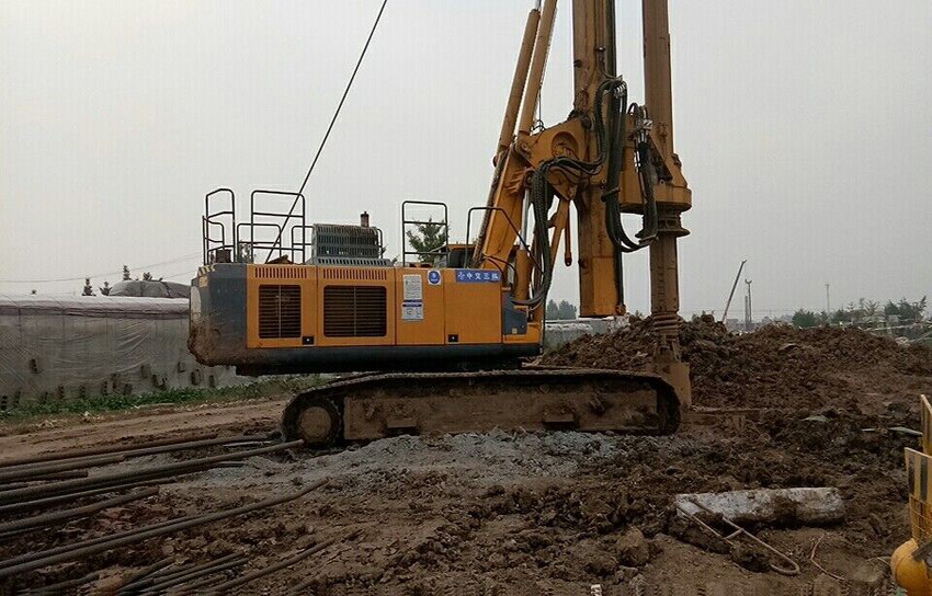 無限達貴陽地鐵旋挖鉆機施工案例.jpg 無限達貴陽地鐵旋挖鉆機施工案例.jpg