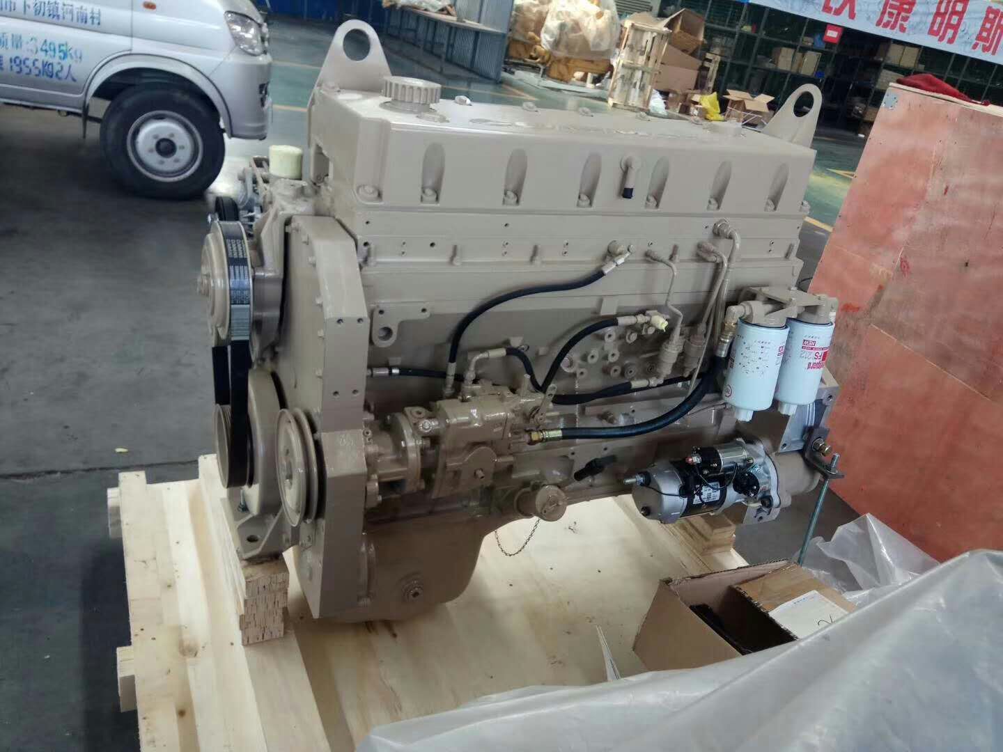 旋挖機發(fā)動機.jpg 旋挖機發(fā)動機.jpg