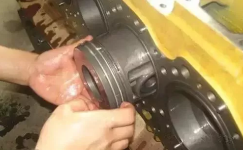 氣缸內(nèi)配件.png 氣缸內(nèi)配件.png