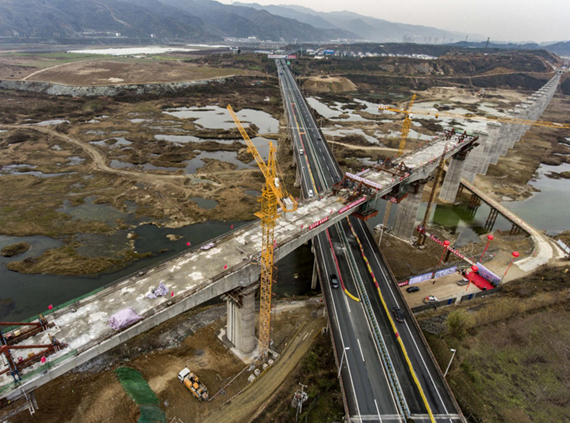 湖北漢十高鐵樁基建設(shè).png 湖北漢十高鐵樁基建設(shè).png