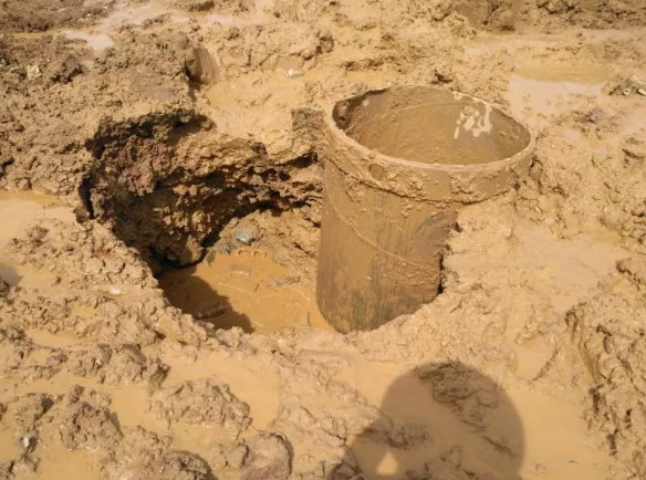 旋挖樁基淤泥地層施工.jpg 旋挖樁基淤泥地層施工.jpg