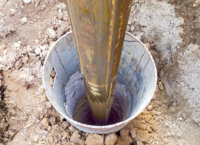 旋挖樁基厚卵石地層施工.jpg 旋挖樁基厚卵石地層施工.jpg