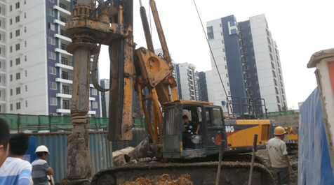 XR280D旋挖機(jī)成直徑2.5米房建樁，濟(jì)南樁施工案例.png
