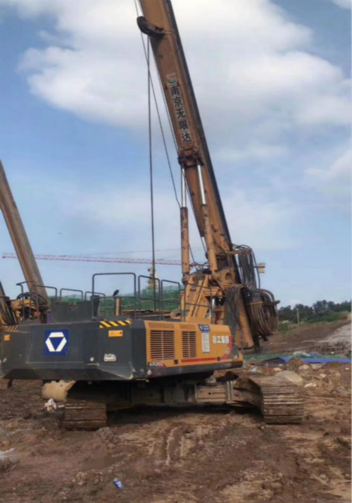 南京無(wú)限達(dá)徐工360旋挖機(jī)京雄高鐵樁基施工案例.jpg 南京無(wú)限達(dá)徐工360旋挖機(jī)京雄高鐵樁基施工案例.jpg