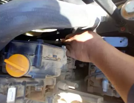 檢查風(fēng)扇葉是否變形.png 檢查風(fēng)扇葉是否變形.png