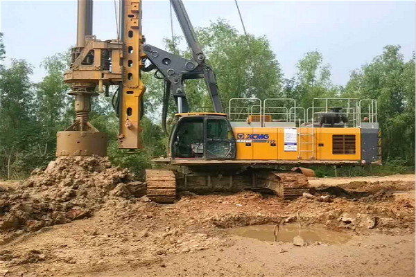 旋挖鉆機與沖擊鉆成孔工效對比.jpg 旋挖鉆機與沖擊鉆成孔工效對比.jpg