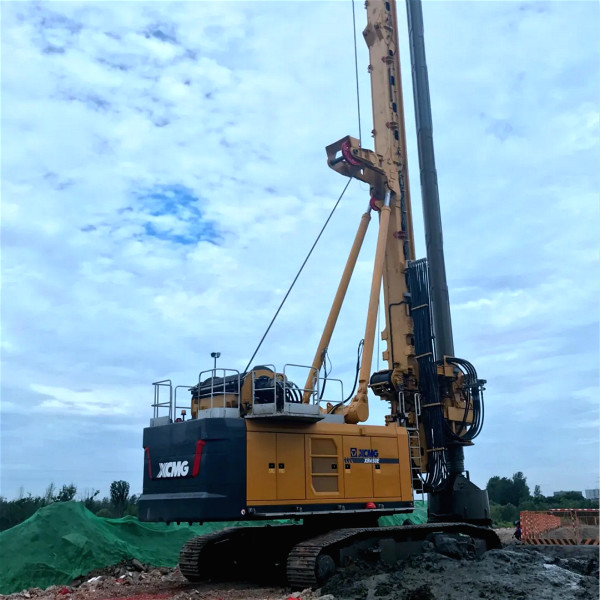 灌注樁直徑1.8米，租賃什么型號(hào)旋挖鉆機(jī)？.jpg