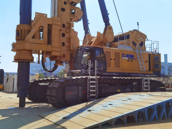 XR800E旋挖鉆機(jī).jpg XR800E旋挖鉆機(jī).jpg