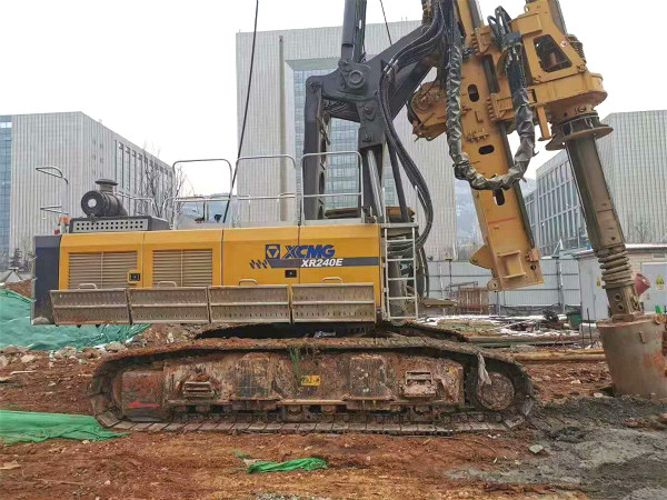 旋挖機(jī)冬季施工十大誤區(qū).jpg 旋挖機(jī)冬季施工十大誤區(qū).jpg