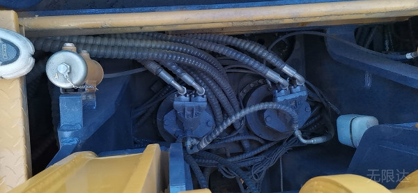 徐工二手旋挖鉆機(jī) (3).jpg 徐工二手旋挖鉆機(jī) (3).jpg