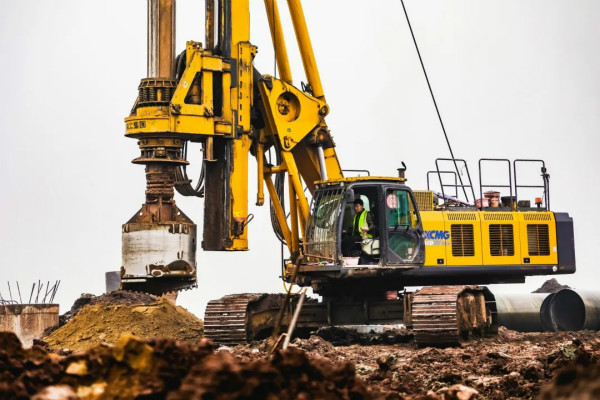 旋挖鉆機租賃與銷售的差異.jpg 旋挖鉆機租賃與銷售的差異.jpg