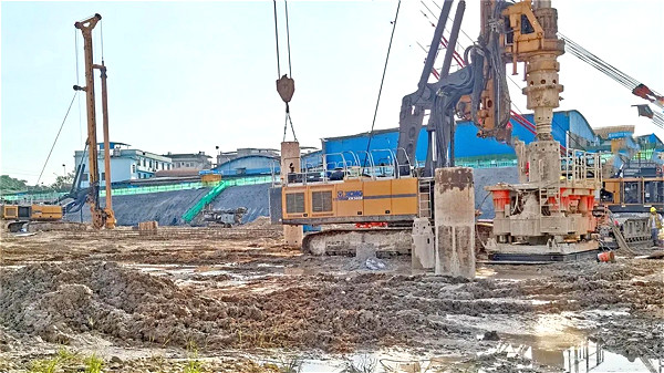 旋挖鉆機(jī)鉆具的選擇技巧.jpg 旋挖鉆機(jī)鉆具的選擇技巧.jpg