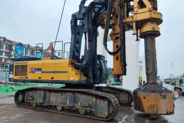 XR400E旋挖鉆機入巖施工.jpg XR400E旋挖鉆機入巖施工.jpg