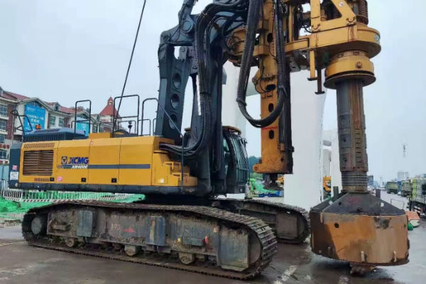 山東XR400E旋挖鉆機租賃設(shè)備展示.jpg 山東XR400E旋挖鉆機租賃設(shè)備展示.jpg