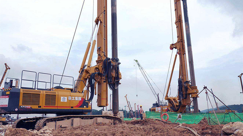 旋挖鉆機(jī)按月租賃和臺班租賃哪個好.jpg 旋挖鉆機(jī)按月租賃和臺班租賃哪個好.jpg