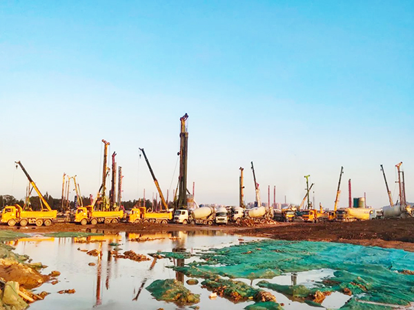 徐工旋挖鉆機花崗巖地層打樁基.jpg 徐工旋挖鉆機花崗巖地層打樁基.jpg