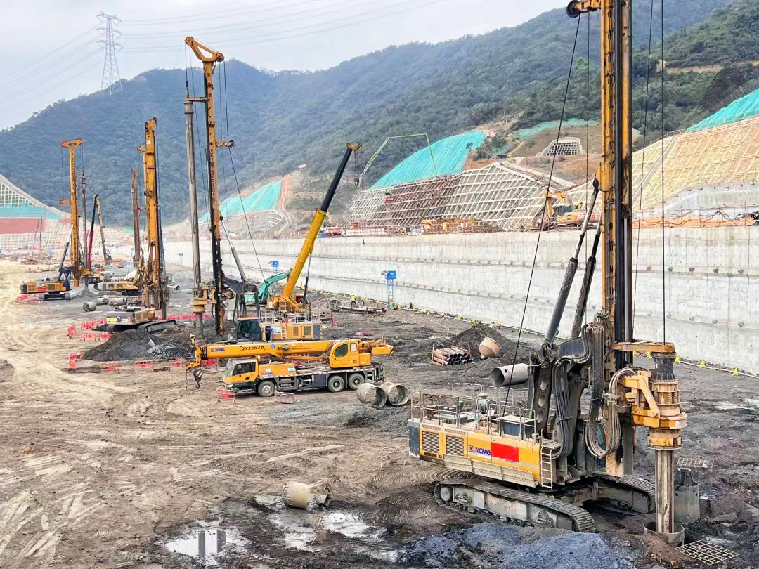 徐工素材 (2).jpg 徐工素材 (2).jpg