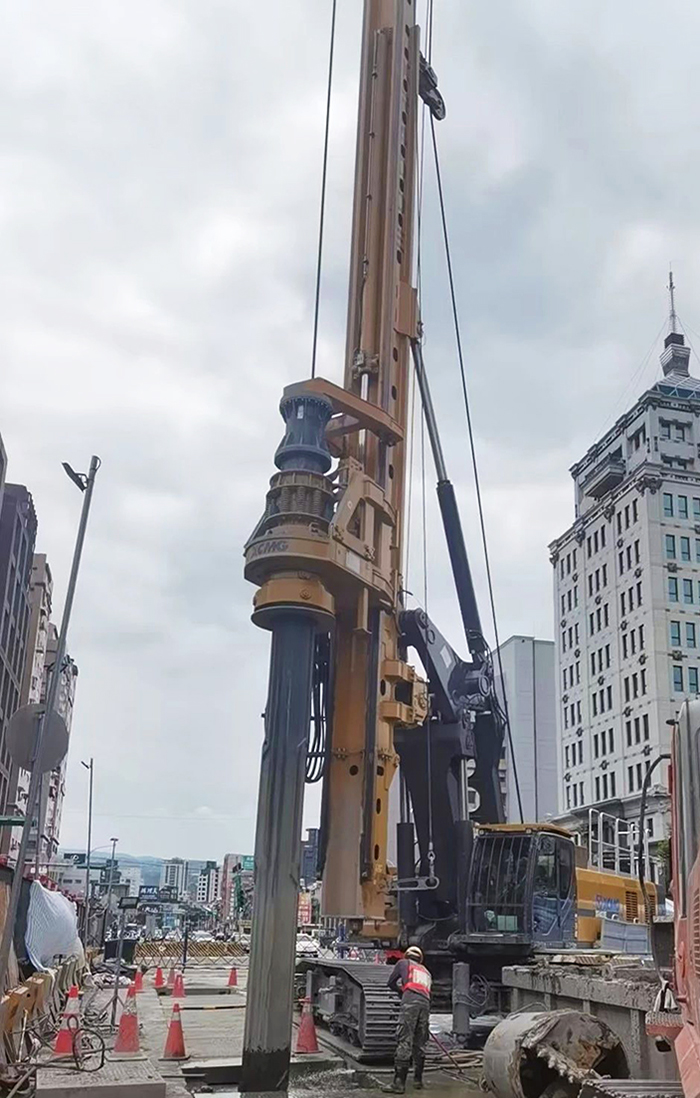 徐工XR400E-(3).jpg 徐工XR400E-(3).jpg